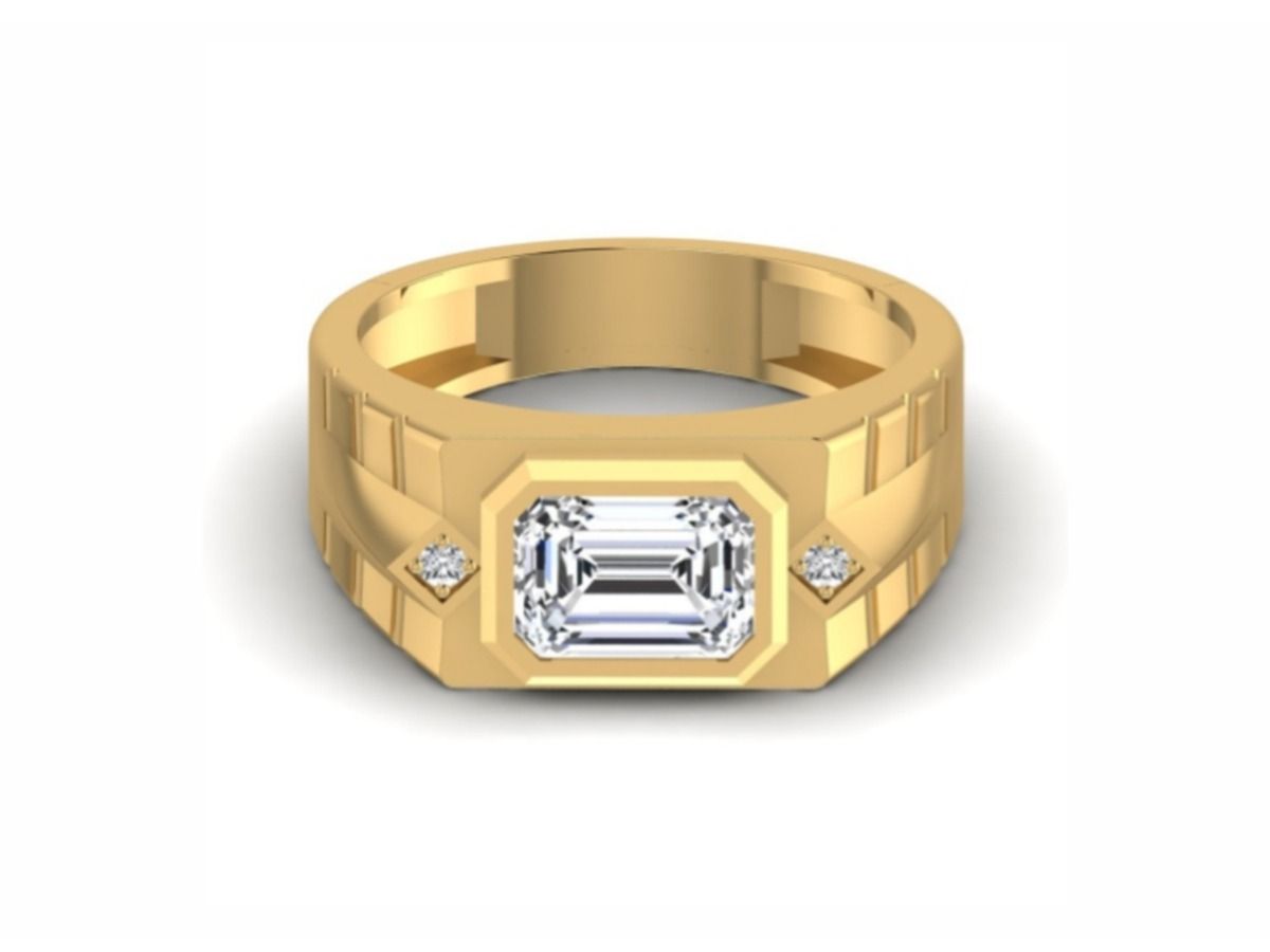 Three-stone emerald cut, trending toi-et-moi style — 7.75g gold