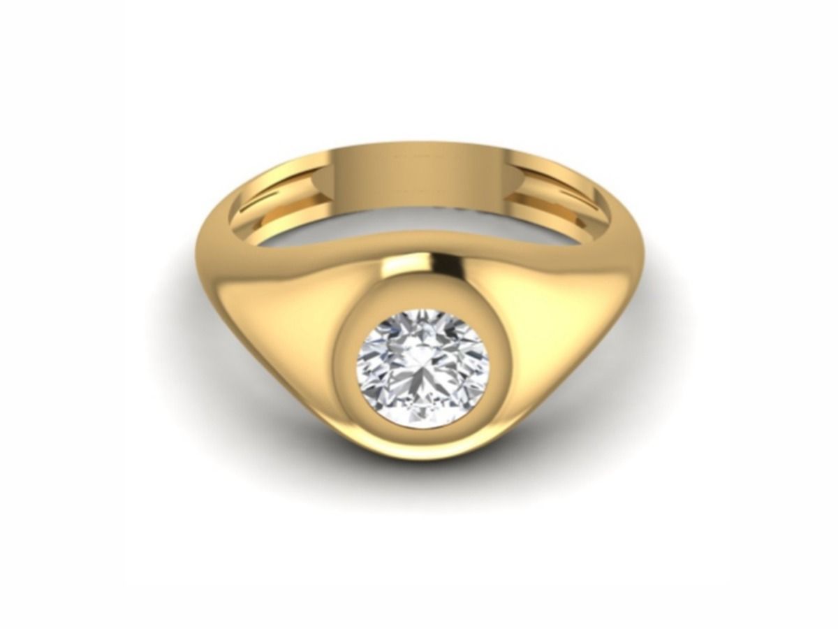 Clean bezel signet, versatile everyday — 4.95g gold