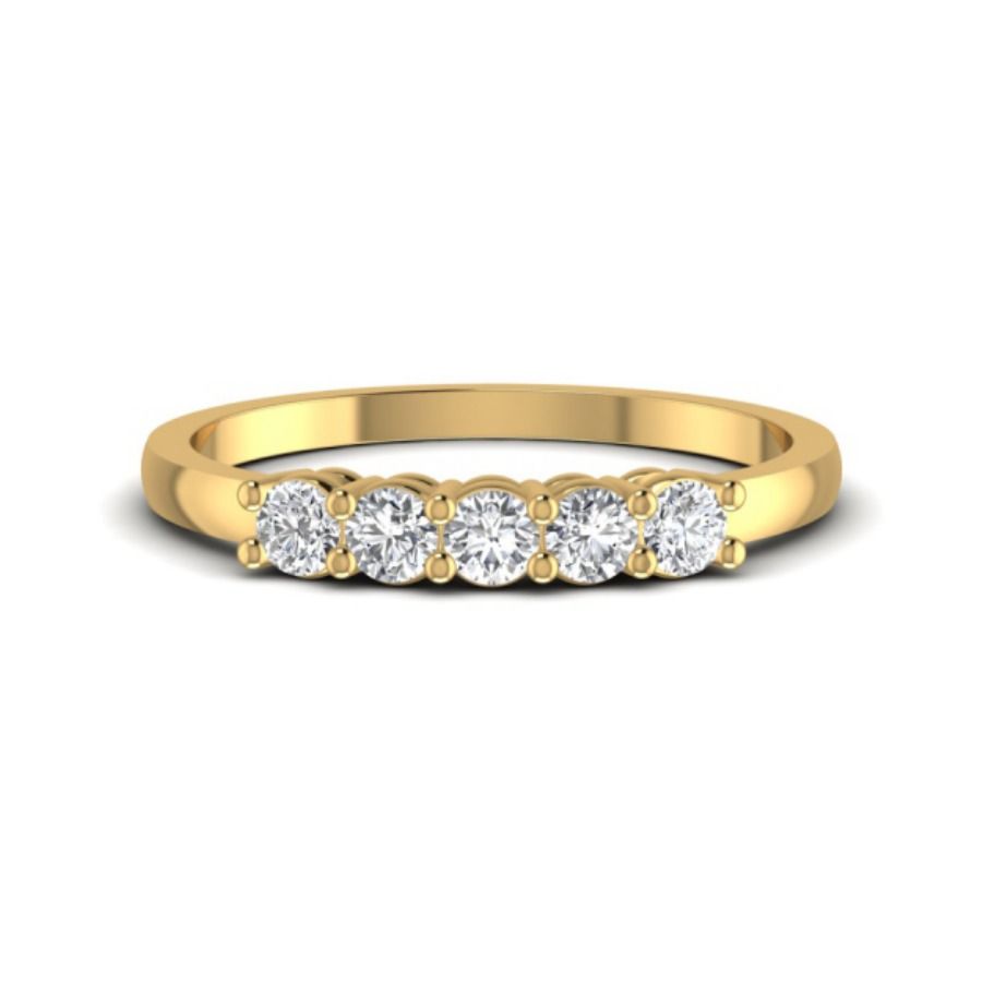 Marquise-centre ring with elongated prong setting. — 2.47 GM gold